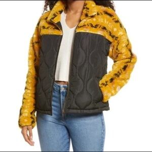 Thread & Supply Aztec Print Yellow and Black Fleece and Quilted Jacket Size S